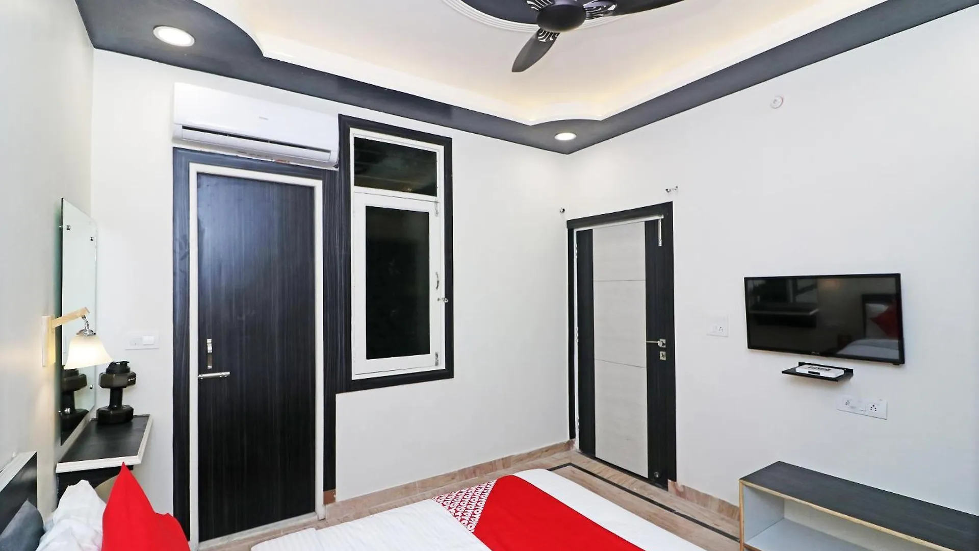 Hotel O Town House Agra  Ινδία