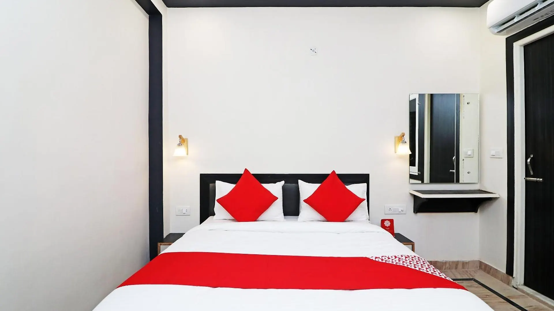 Hotel O Town House Agra  Agra (Uttar Pradesh)