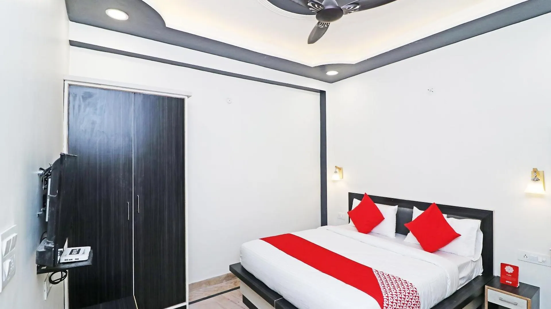 Hotel O Town House Agra